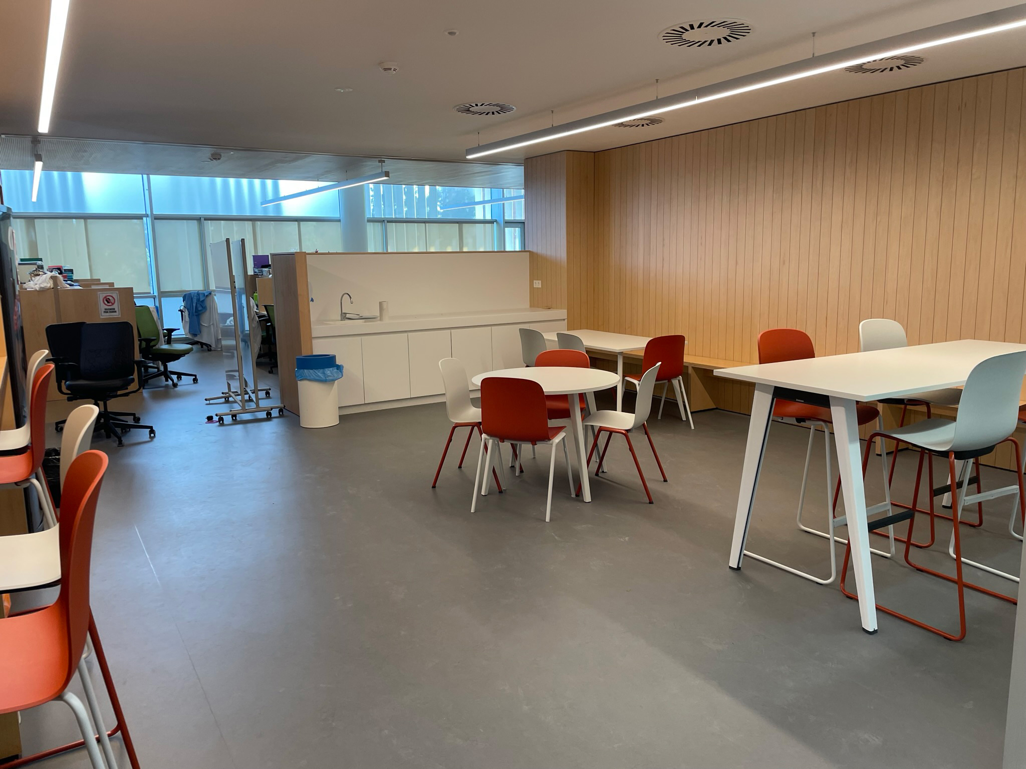 Hospital-del-Mar--Office